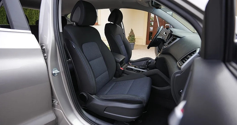 Hyundai Tucson cena 77900 przebieg: 139000, rok produkcji 2017 z Świnoujście małe 742